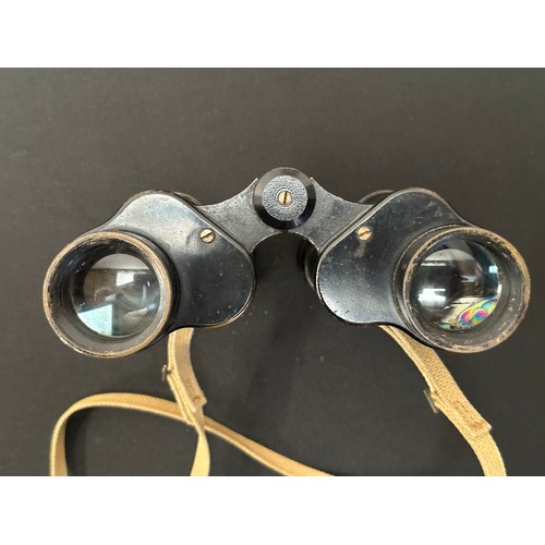 9219 - WW2 British Binoculars, Prismatic No.2 MkII x 6. Serial number 143773. Maker marked and dated 