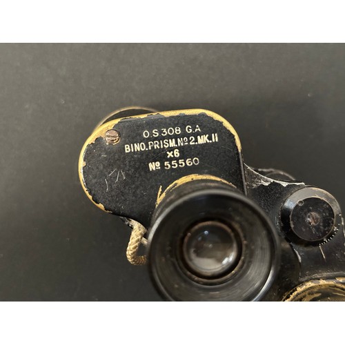 9220 - WW2 British Binoculars, Prismatic No.2 MkII x 6. Serial number 55560. Maker marked and dated 