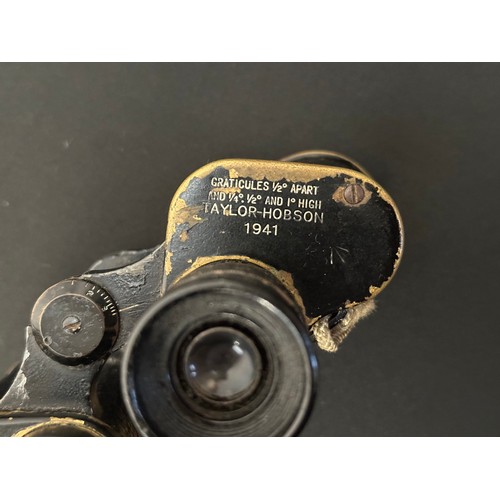 9220 - WW2 British Binoculars, Prismatic No.2 MkII x 6. Serial number 55560. Maker marked and dated 