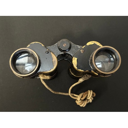 9220 - WW2 British Binoculars, Prismatic No.2 MkII x 6. Serial number 55560. Maker marked and dated 