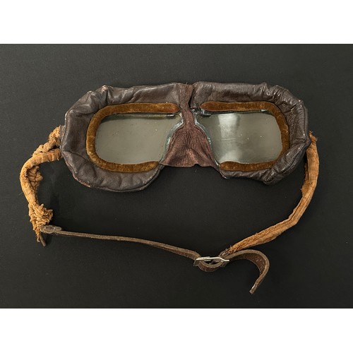 9221 - WW2 British RAF Battle of Britain Era Flying Goggles MKIII. Air Ministry 22C/695720/896 marked on st... 