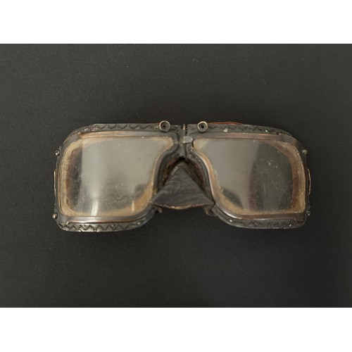 9222 - WW2 British RAF Battle of Britain Era Flying Goggles MKIIIA. No strap.