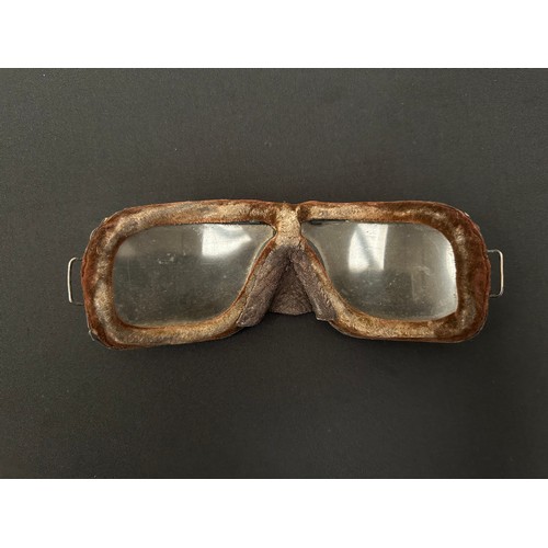 9222 - WW2 British RAF Battle of Britain Era Flying Goggles MKIIIA. No strap.