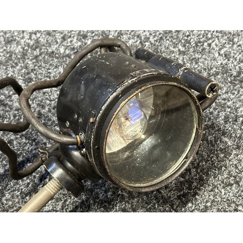 9223 - WW2 British Lamp, Signalling Daylight, Short Range. Complete in case with Lamp, Morse Key, spare col... 