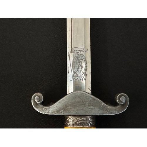 9228 - WW2 Third Reich Heer Officers Dienstdolch dagger with double edged blade 254mm in length, maker mark... 