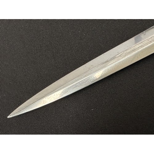 9233 - WW2 Third Reich Heer Offizierdolch Army officers dagger with double edged blade 257mm in length, mak... 