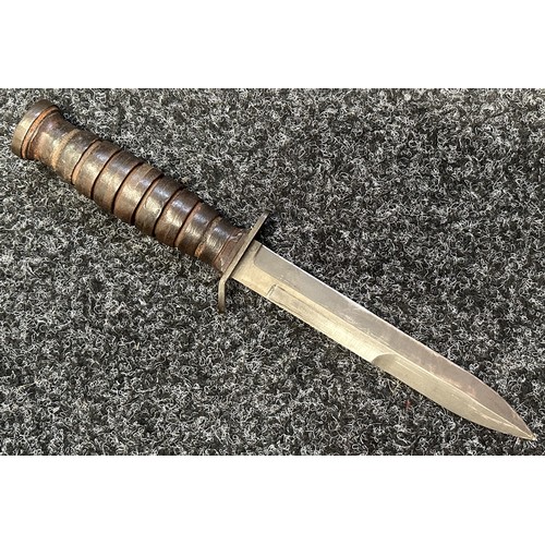 9285 - WW2 US M3 Fighting Knife with double edged blade 172mm in length, Parkerized finish, maker marked 