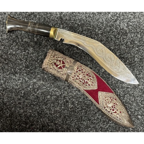 9286 - Pair of Gurhka Kukri Knives: One with a single edged blade 245mm in length engraved with a Dragon. O... 