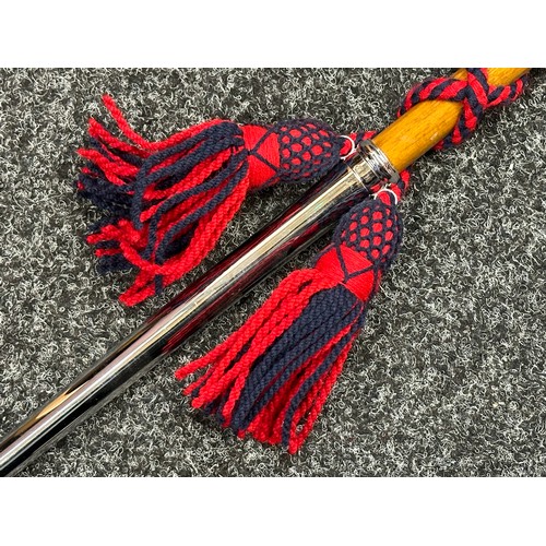 ERII Welsh Guards Drum Majors Mace. Overall length 158cm. Gilt Lion and
