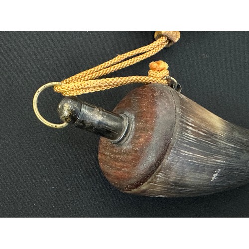 9326 - Japanese Powder Horn overall length approx. 170mm. Fitted with a wooden end with bronze measure/spou... 