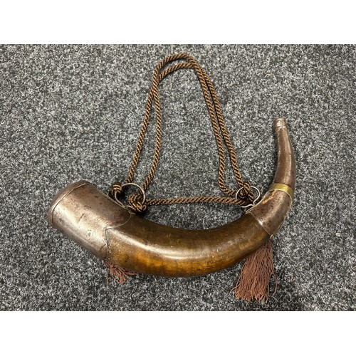 9332 - Large Powder Horn with steel fittings and brass band. Size 35cm. No markings.