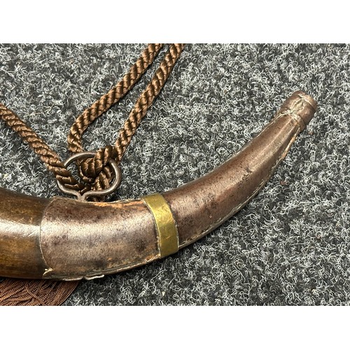 9332 - Large Powder Horn with steel fittings and brass band. Size 35cm. No markings.