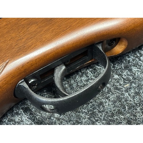 9336 - Edgar Brothers Model 60 .22 Cal Air Rifle serial no. 0704 02789. Fitted with a 4 x 28 Telescopic Sig... 