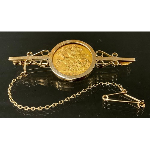 347 - An Edwardian half sovereign brooch, 1907, London mint,  later 9ct gold mount, 7.5g gross