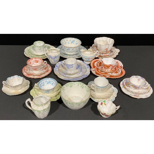 154 - A collection of Wileman & Co. teaware, late 19th/early 20th century, part services, some trios, vari... 