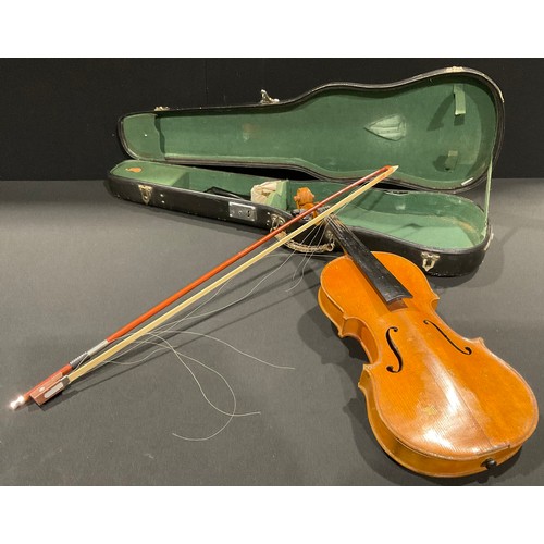 345 - A cased violin and bow, Stradivarius label