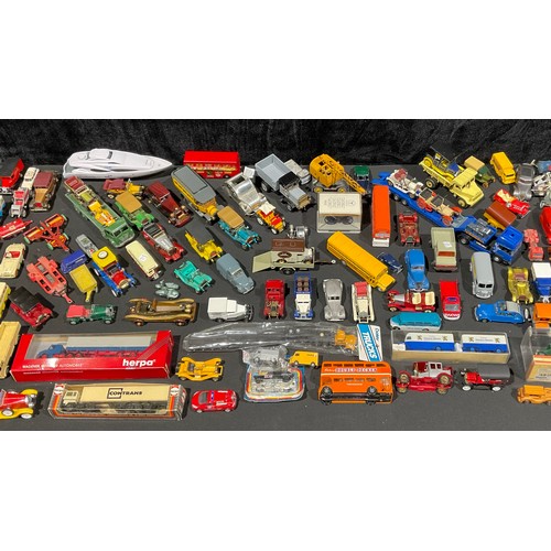 368 - Toys & Juvenalia - a large quantity of mostly unboxed and playworn diecast models, some boxed exampl... 