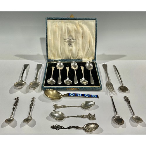 61 - A set of six silver teaspoons, The Northern Goldsmiths Company, Sheffield 1923, cased; other English... 