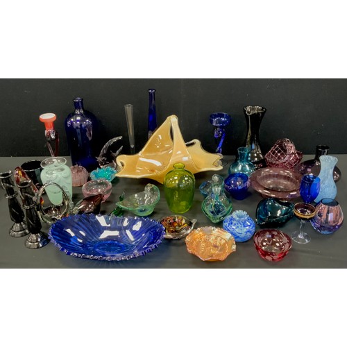 130 - A collection of Art Glass inc Murano, Mdina, Caithness, Wedgwood, Davidson cloud glass etc inc pair ... 