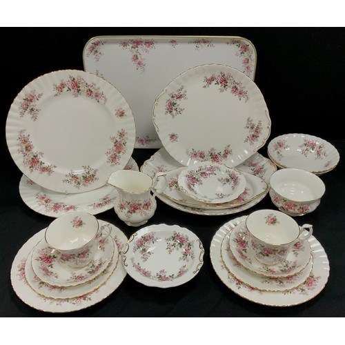 144 - A Royal Albert Lavender Rose pattern duet te set inc cups, saucer ,side plates, bread plate, milk ju... 