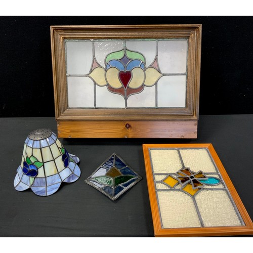 189 - An Art Nouveau stained glass light fitting panel, stained pine box mount,    others stained and lead... 