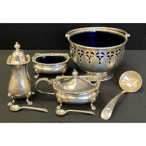 301 - A Mappin and Webb three piece silver cruet set, Birmingham, c.1959; sugar bowl, approx.451.4g (4)