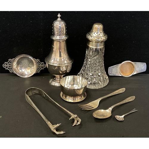 311 - Silver including; silver sugar casters, tea strainer and stand, sugar tongues; etc, approx.407.5 g g... 