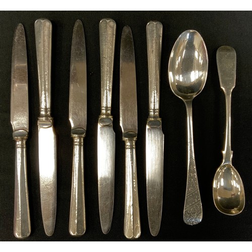 314 - A set of six silver handle fruit knives, Sheffield, 1929; silver spoons