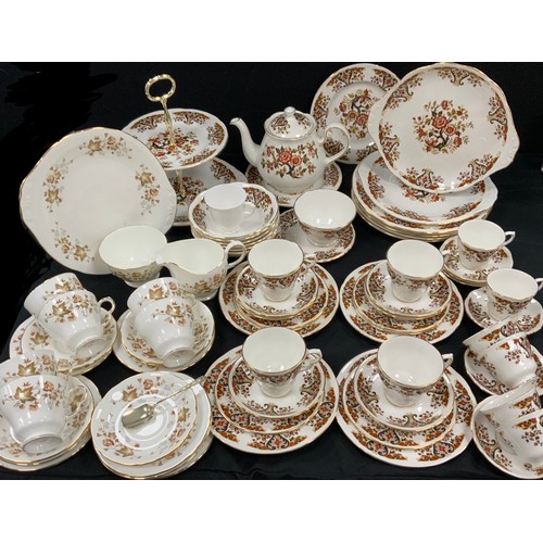 146 - Teaware - A Colough 'Royale' pattern table service for four including; a tea pot, milk jug, sugar, f... 