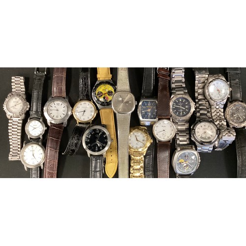 315 - Watches - Timberland steel chronometer, others Accurist, Tim of London, X-Pase, Claude Valentini Spo... 