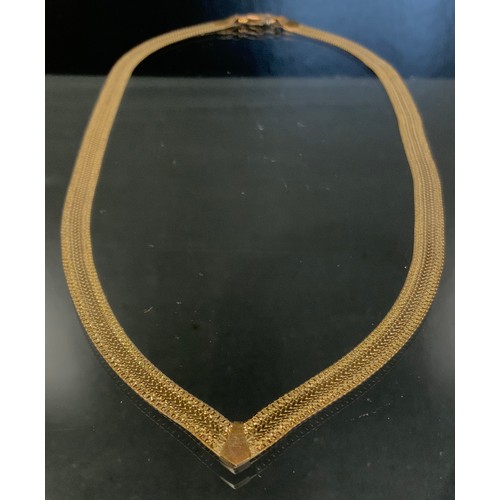 349 - A 9ct gold flat snake chain necklace, 7,1g