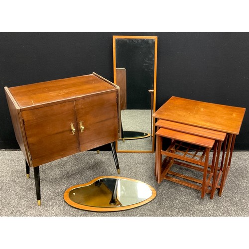 140 - A mid century walnut veneered LP / record cabinet, fitted interior, 68.5cm high x 60cm wide x 37cm d... 