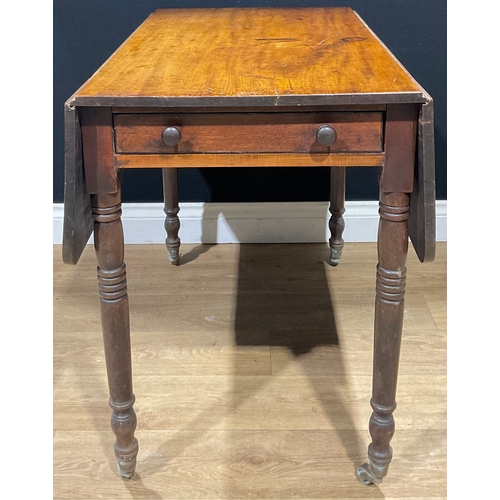 106 - A George IV mahogany Pembroke table, 71cm high, 53cm wide, 89.5cm deep