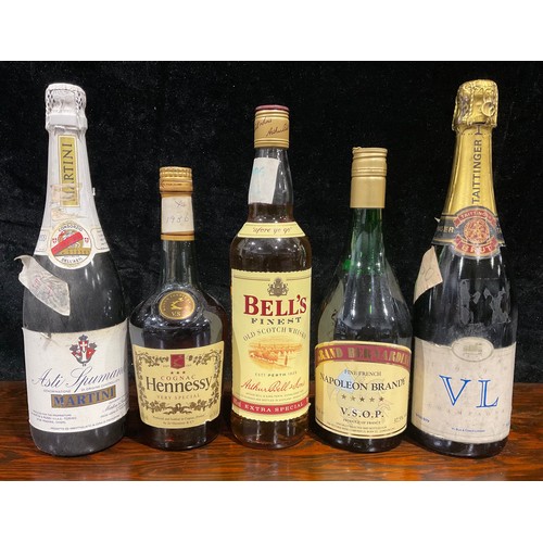 137 - A bottle of Bell's Scotch whisky; others, Hennessy Cognac; Martini Asti-Spumante; Napoleon Brandy; T... 