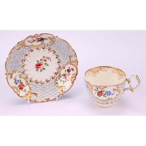 81 - A H & R Daniel Mayflower tea cup and saucer, pattern no.4630, the saucer 14.5cm diam, c.1828-30