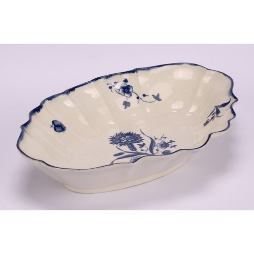 167 - A Worcester The Gilliflower pattern lozenge shaped dish, moulded border, printed in underglaze blue ... 