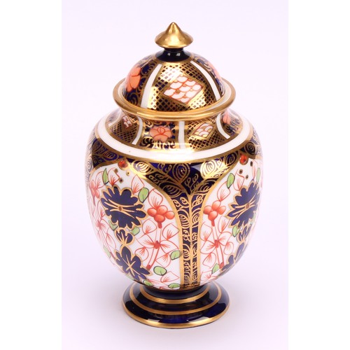 220 - A Royal Crown Derby 1128 Imari pattern two-handled ovoid pedestal vase, matched domed cover, circula... 