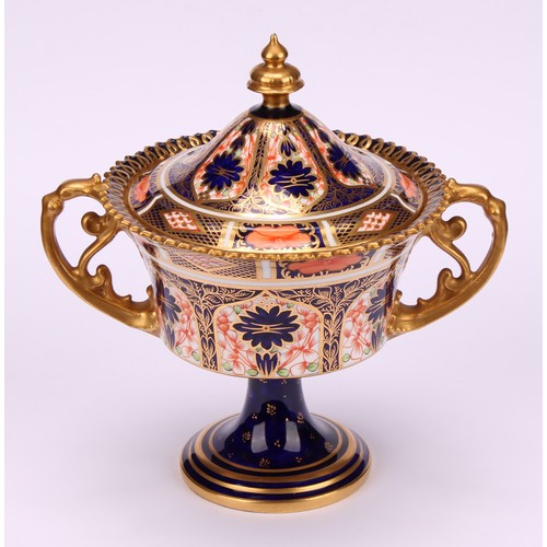 205 - A Royal Crown Derby 1128 Imari pattern campana shaped two-handled vase and cover, castellated rim, f... 