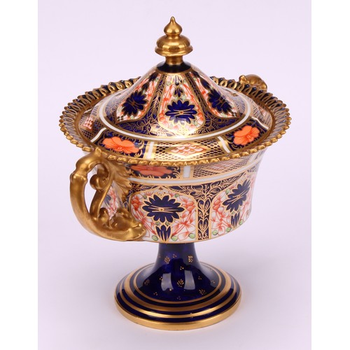 205 - A Royal Crown Derby 1128 Imari pattern campana shaped two-handled vase and cover, castellated rim, f... 