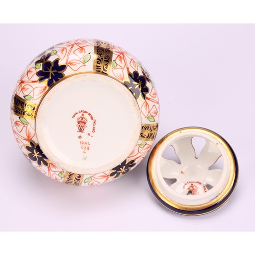 211 - A Royal Crown Derby 1128 Imari pattern ovoid pot pourri jar and cover, 9.5cm high, printed mark in r... 