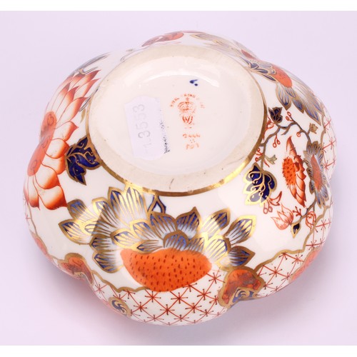 222 - A Royal Crown Derby 876 Imari pattern krater-shaped ovoid vase, scroll handles, beaded collar, 14cm ... 