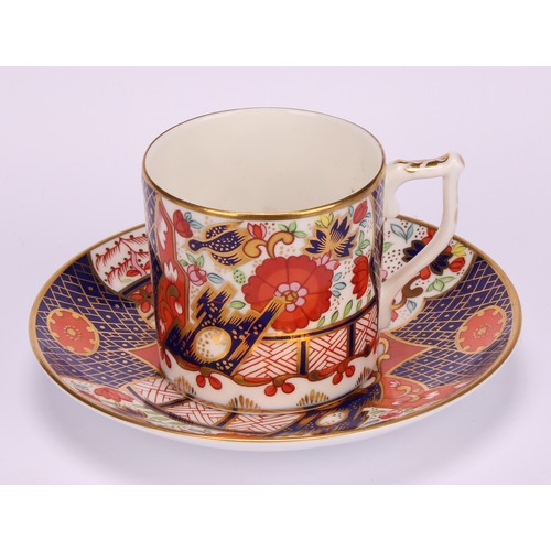 225 - A Royal Crown Derby demi-tasse coffee can, 6041 Imari pattern, date code for 1913; a 4591 Imari patt... 