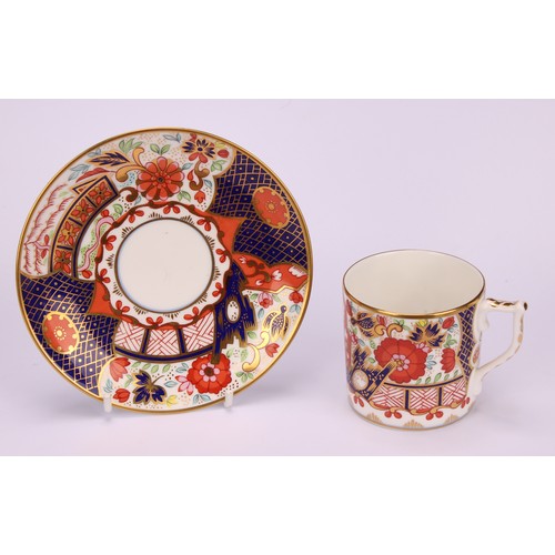 225 - A Royal Crown Derby demi-tasse coffee can, 6041 Imari pattern, date code for 1913; a 4591 Imari patt... 