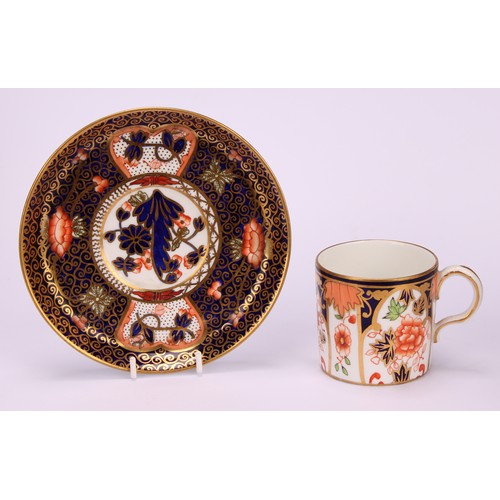 225 - A Royal Crown Derby demi-tasse coffee can, 6041 Imari pattern, date code for 1913; a 4591 Imari patt... 