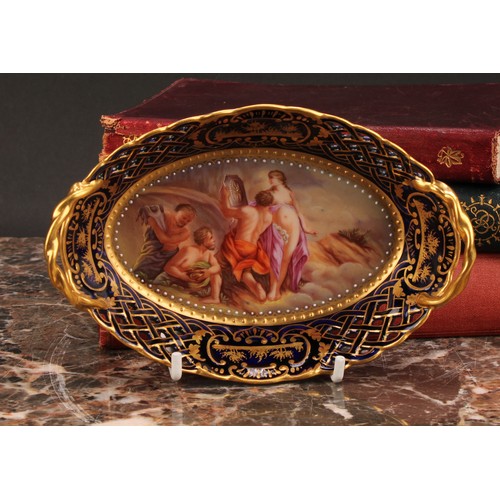 296 - A Vienna porcelain two-handled basket, the field painted with classical scene, Venus und Vulkan, cob... 