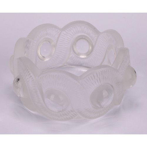 301 - A Lalique 'Gao' circular glass dish, the exterior with frosted intersecting ribbons enclosing clear ... 