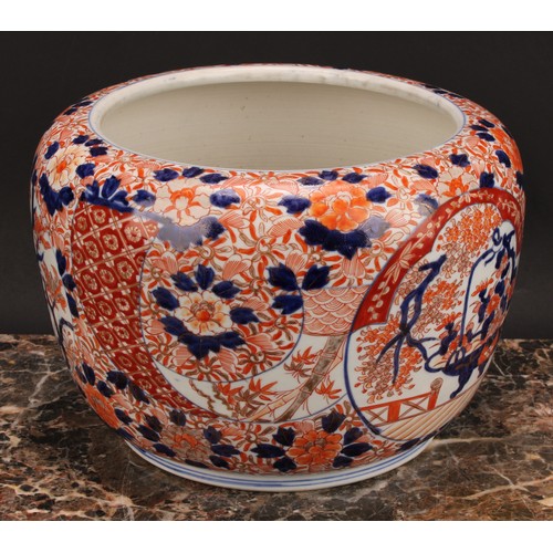 353 - A Japanese ovoid jardiniere, painted in the Imari palette, 27cm diam, Meiji period