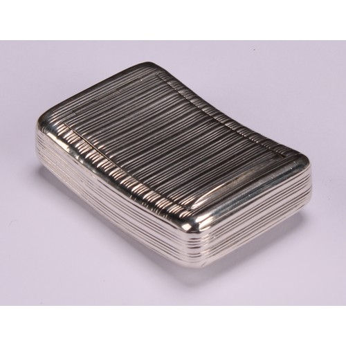 809 - A George III silver curved rounded rectangular snuff box, reeded overall, flush-hinged cover, gilt i... 