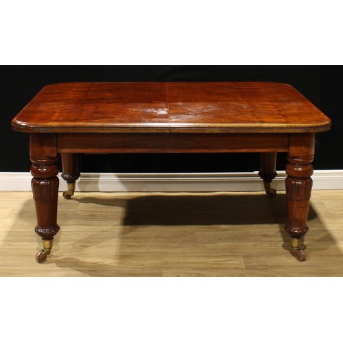 2169 - A William IV mahogany extending dining table, rounded rectangular top, four additional leaves, turne... 