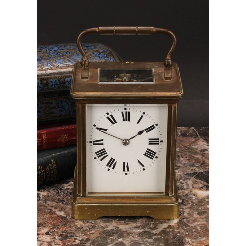 2265 - An early 20th century lacquered brass carriage clock, 6.5cm rectangular dial inscribed with Roman nu... 